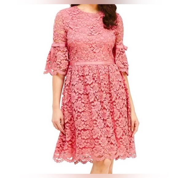 Gal Meets Glam Mauve Lace Josephine Dress - Picture 4 of 6